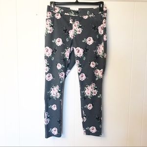 Rose Patterned Jean Jegging